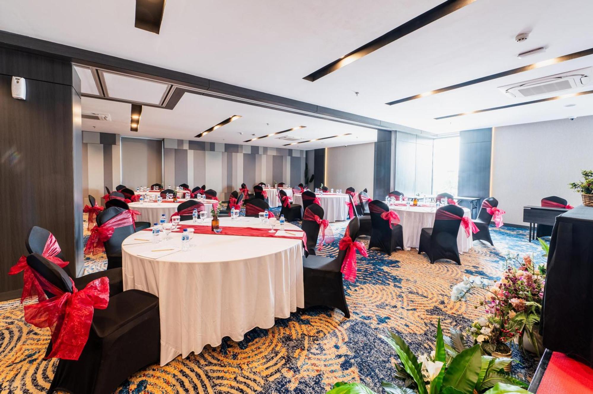 Aston Sorong Hotel & Conference Center Εξωτερικό φωτογραφία